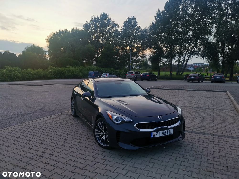 Kia Stinger - 1