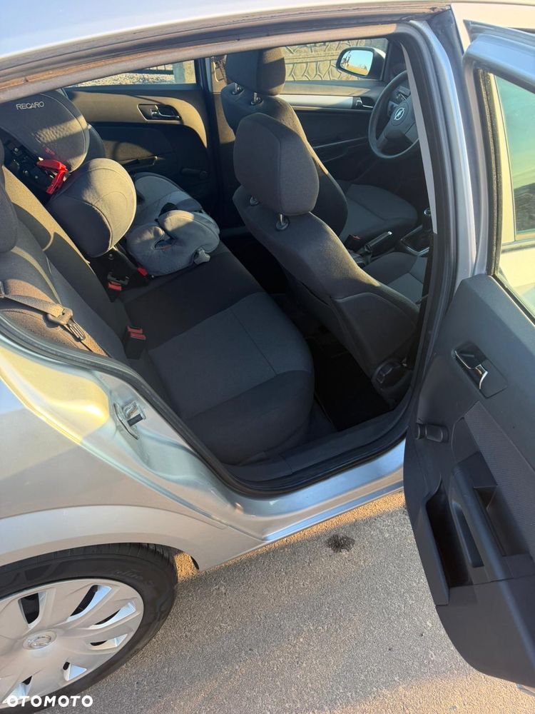 Opel Astra 1.6 - 7