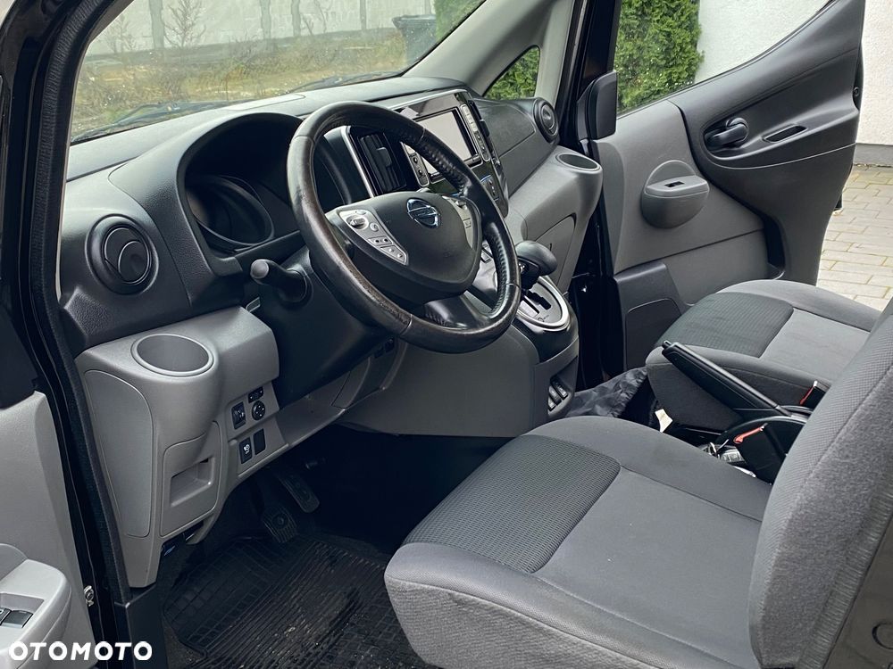Nissan E-NV200 - 15
