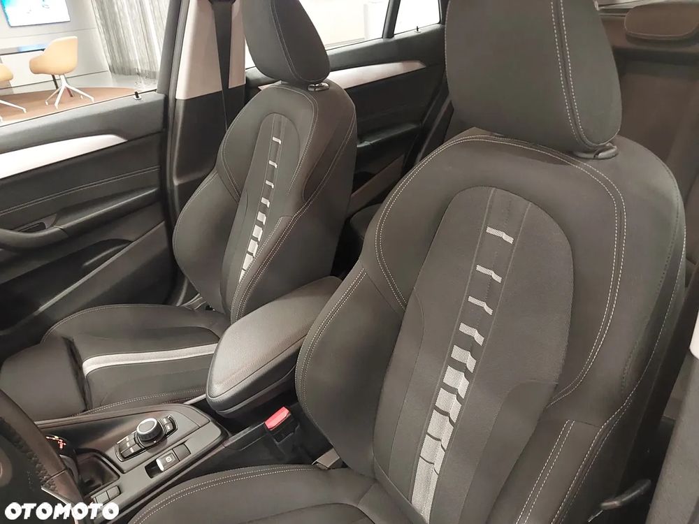 BMW X1 sDrive18i - 15