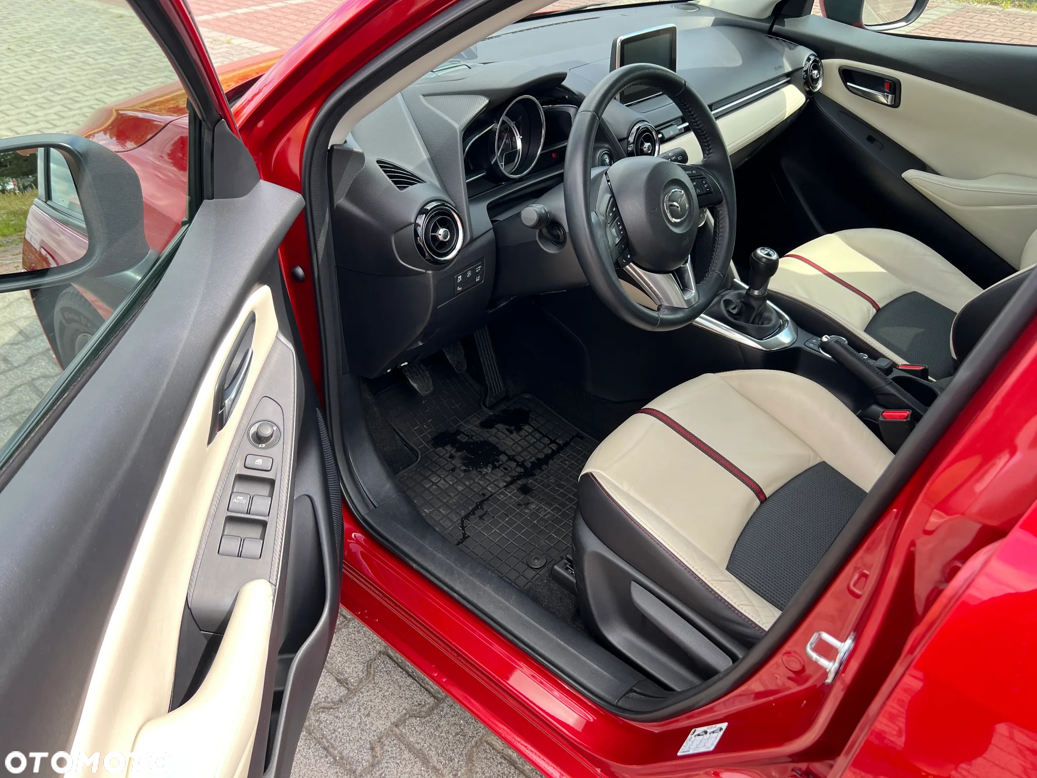 Mazda 2 SKYACTIV-G 90 White Edition - 7