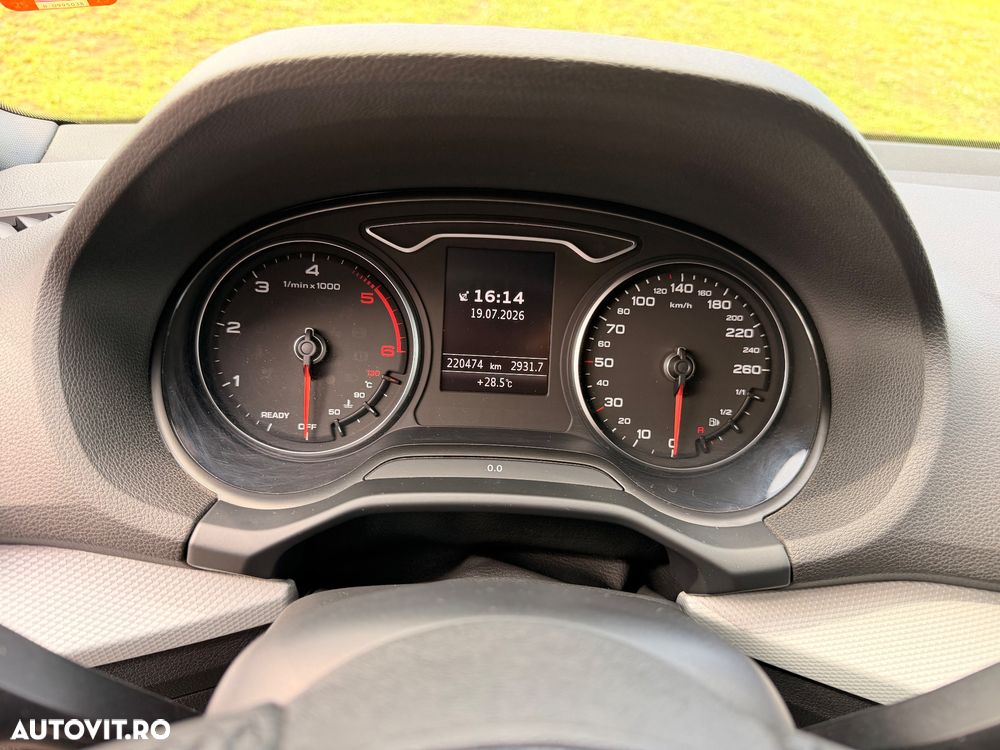 Audi Q2 2.0 TDI quattro S tronic - 32