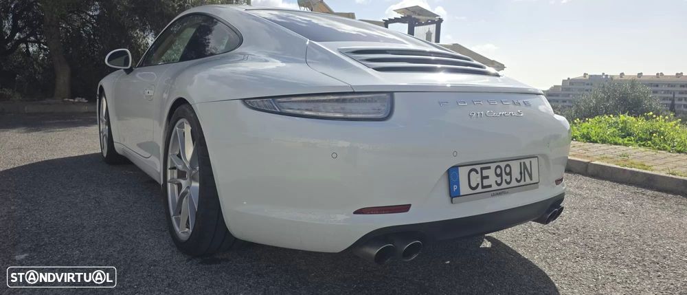 Porsche 911 Série F - 11