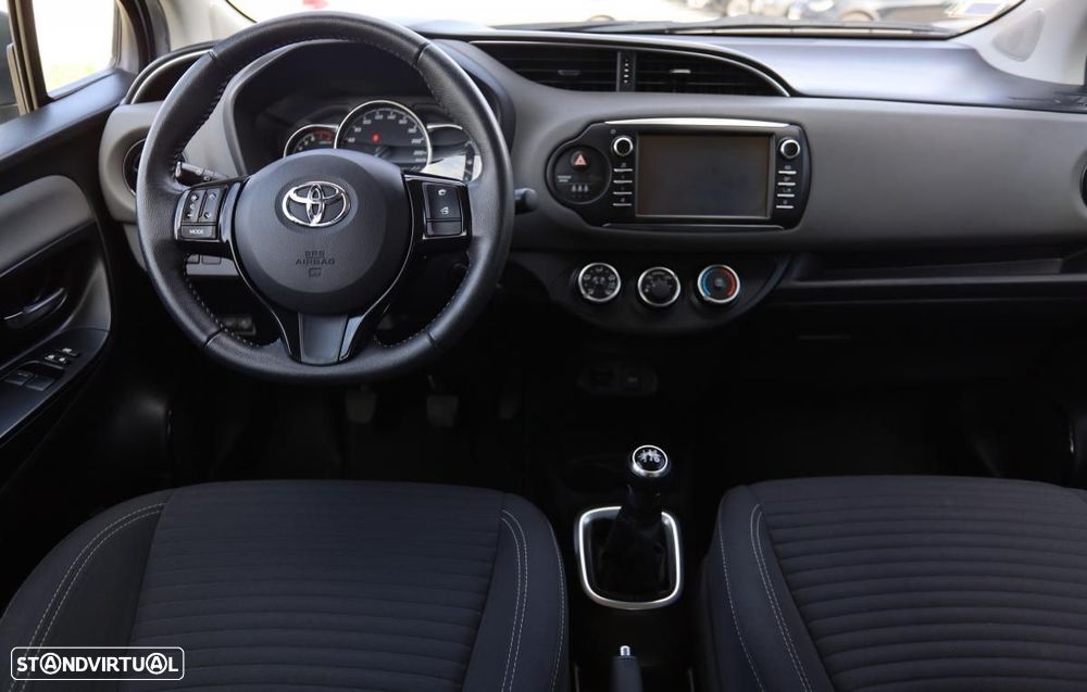 Toyota Yaris 1.0 VVT-i Exclusive - 17