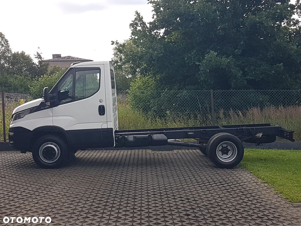 Iveco 70C18 RAMA PODWOZIE DO ZABUDOWY WIDELEC ROZSTAW OSI 3,75M KLIMA DAILY DMC 7000KG BLIŹNIAKI MANUAL - 11