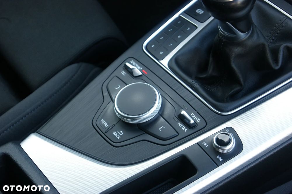 Audi A4 Avant 2.0 TDI - 32