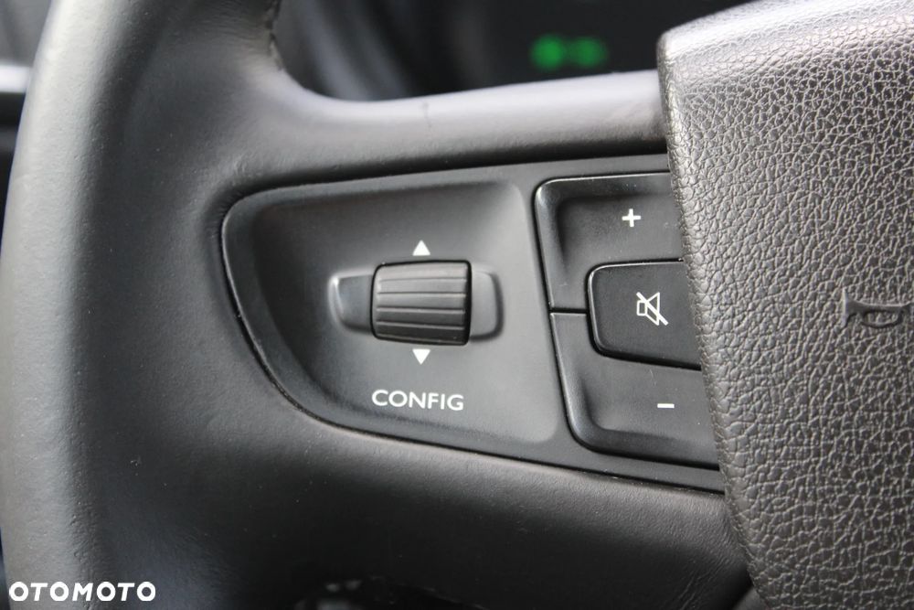 Opel Vivaro - 17