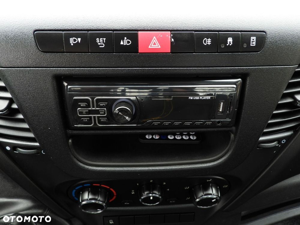 Iveco DAILY 35C13 WYWROTKA TEMPOMAT BLIŹNIACZE KOŁA KLIMATYZACJA  130KM - 38