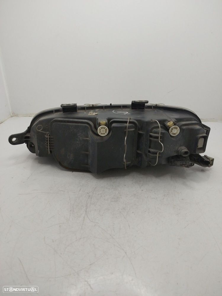 Farol/ Otica Dianteiro Dto Fiat Punto (188_) - 3