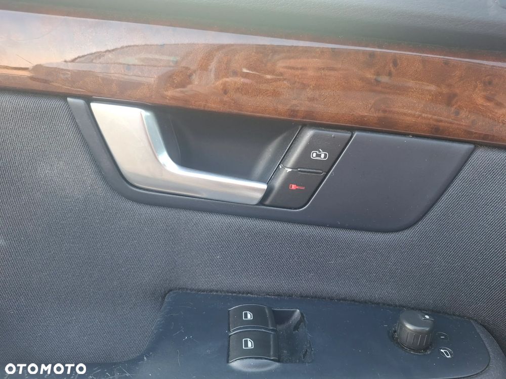 Audi A4 Limousine - 12