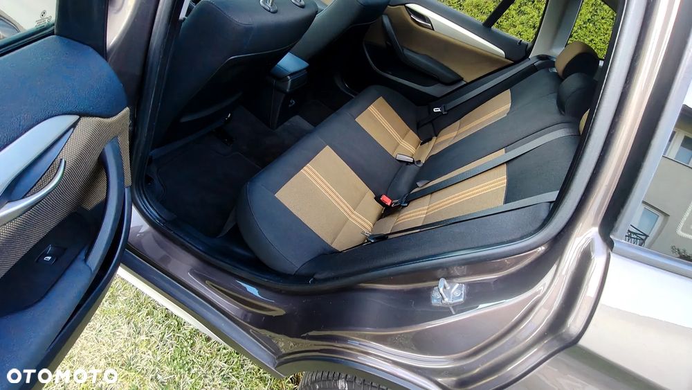 BMW X1 sDrive18d xLine - 26