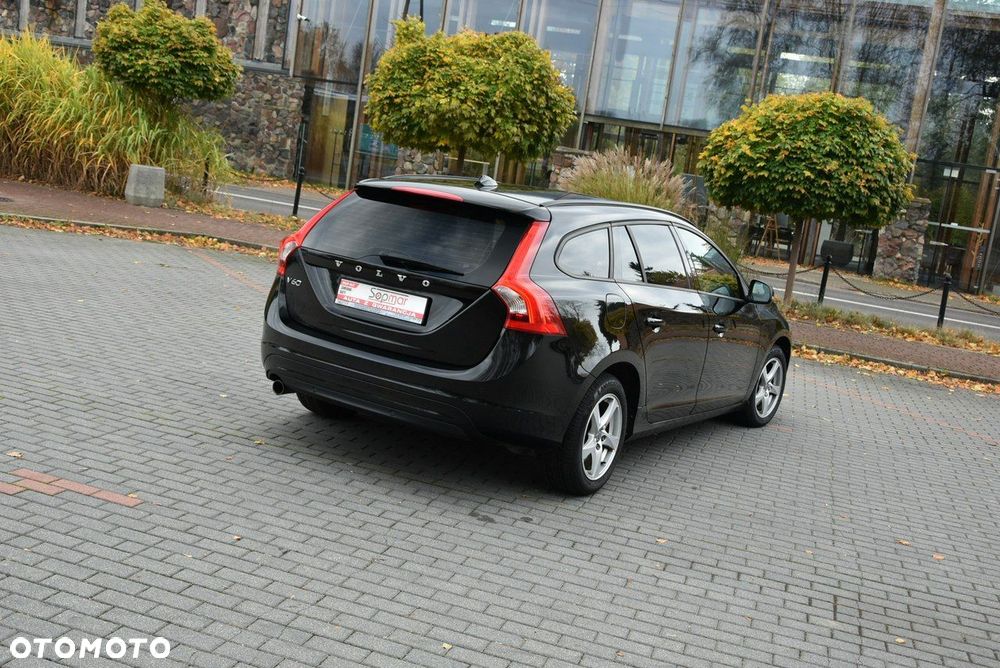 Volvo V60 D2 Kinetic - 19