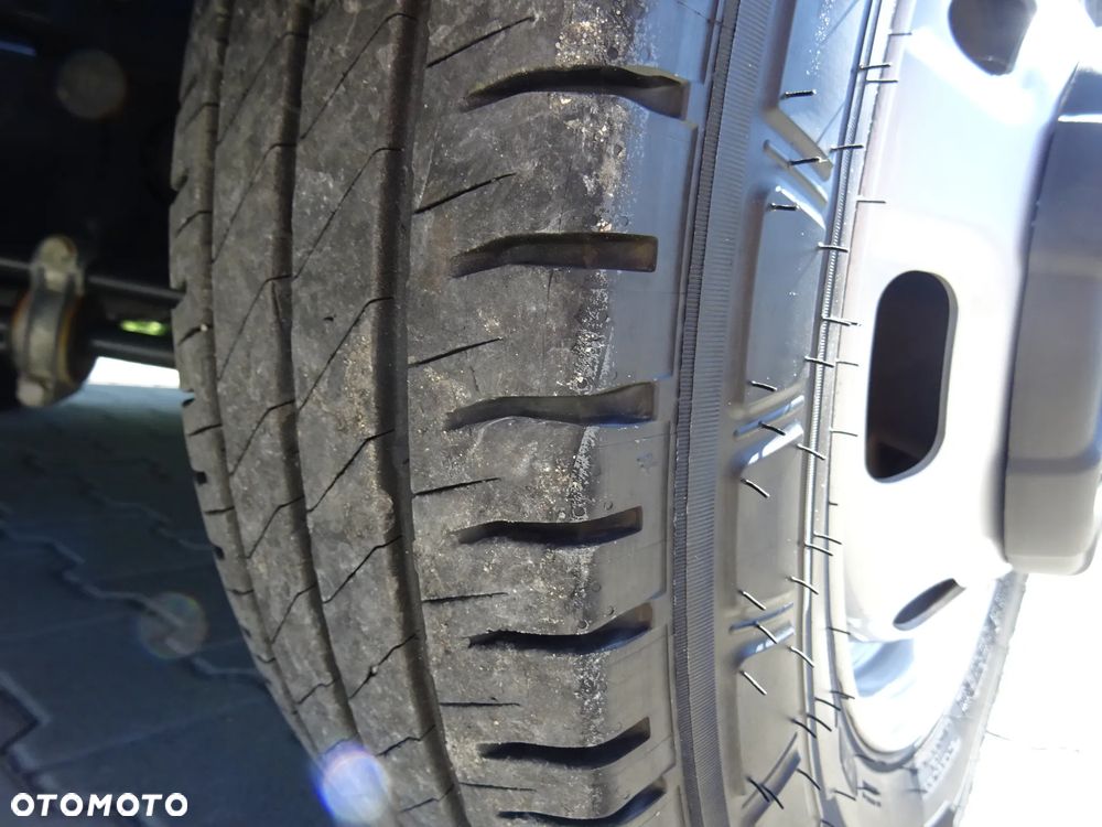 Iveco 35c14 Wywrotka 85tys km Klima Hak Oryginał Piękna - 19