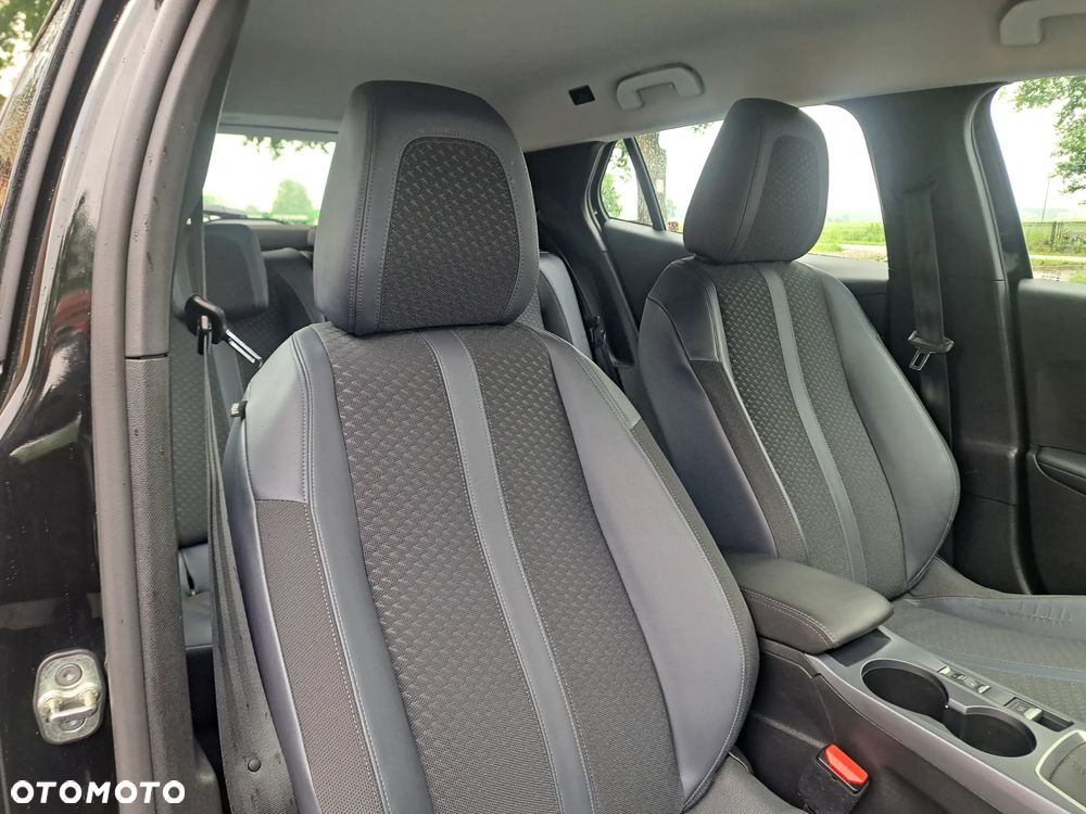 Peugeot 2008 1.2 Pure Tech GPF Active S&S - 29