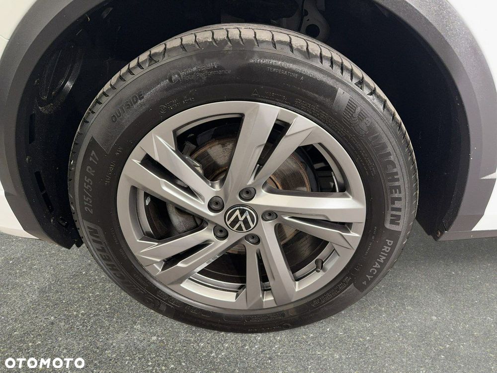 Volkswagen T-Roc - 11