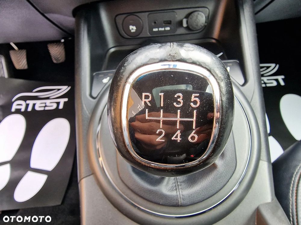 Kia Sportage 1.7 CRDI 2WD Attract - 12