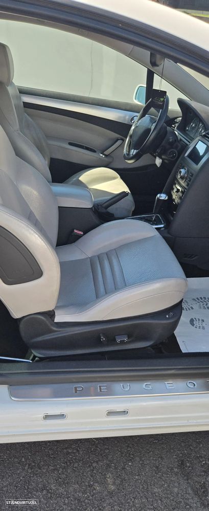 Peugeot 407 2.7 HDi V6 - 9
