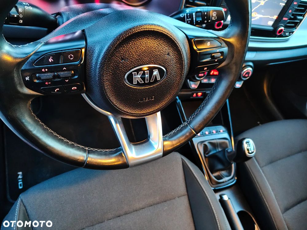 Kia Rio - 23
