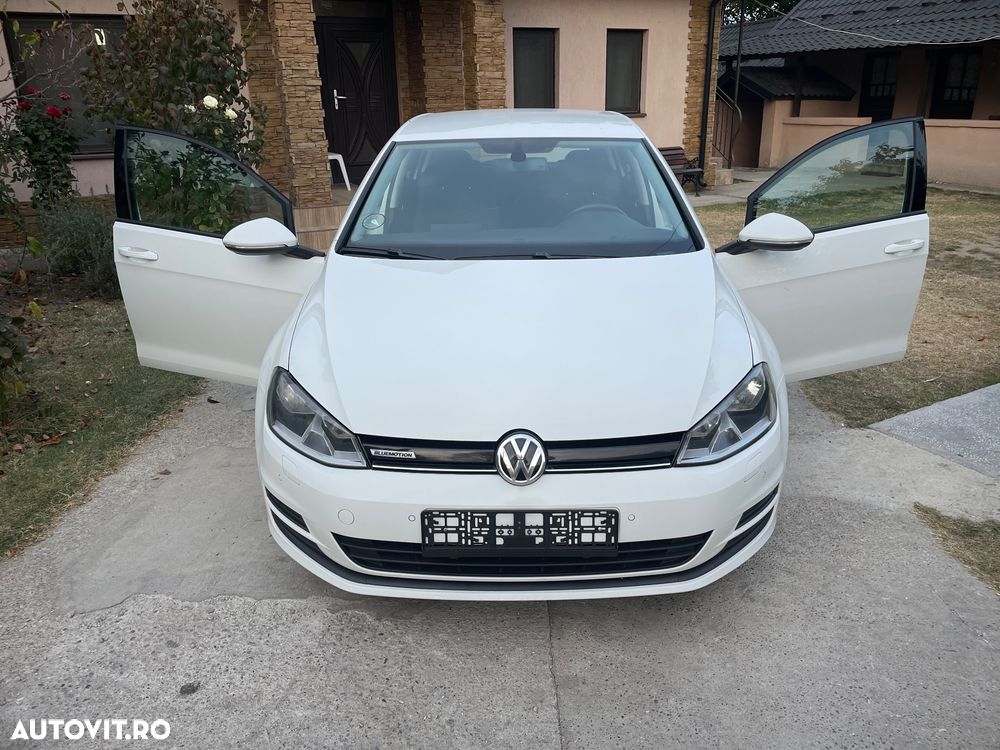 Volkswagen Golf - 10