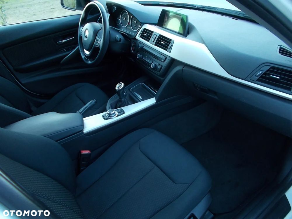 BMW Seria 3 318d - 9