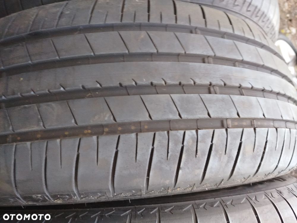 235/50R20 100W Bridgestone Allenza Homologacja Mazda 4x99% bieznika. Demontaż z nowego CX60 - 4