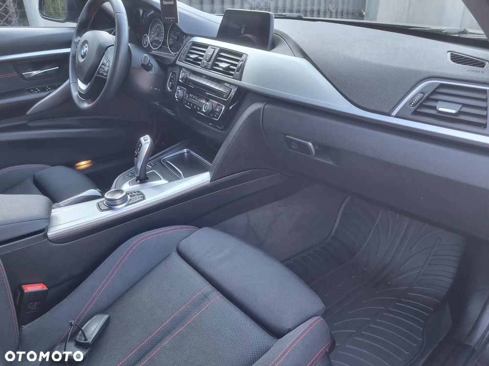 BMW Seria 3 320d xDrive Sport Line Shadow - 25