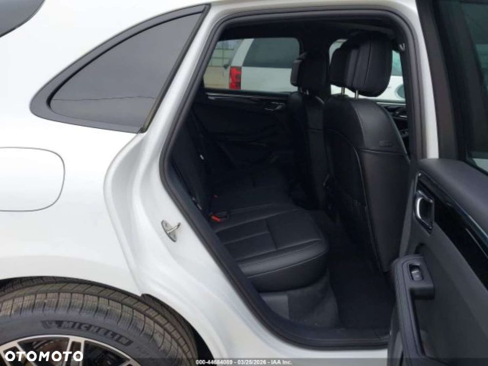 Porsche Macan - 13
