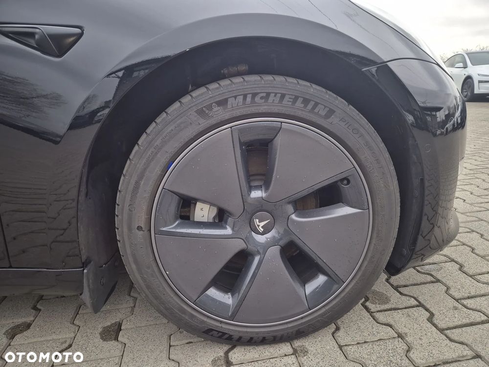 Tesla Model 3 Long Range AWD - 18