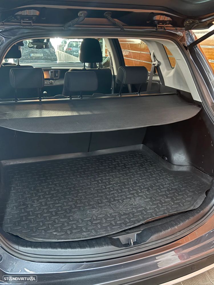 Toyota RAV4 2.0 D-4D Active - 16