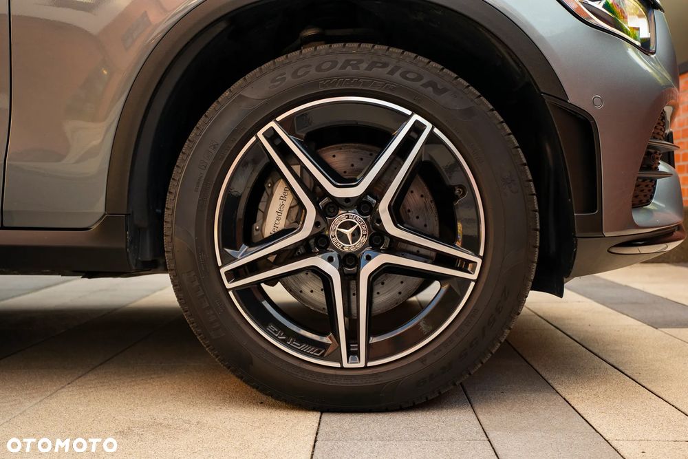 Mercedes-Benz GLC 300 e 4-Matic Business Edition - 33