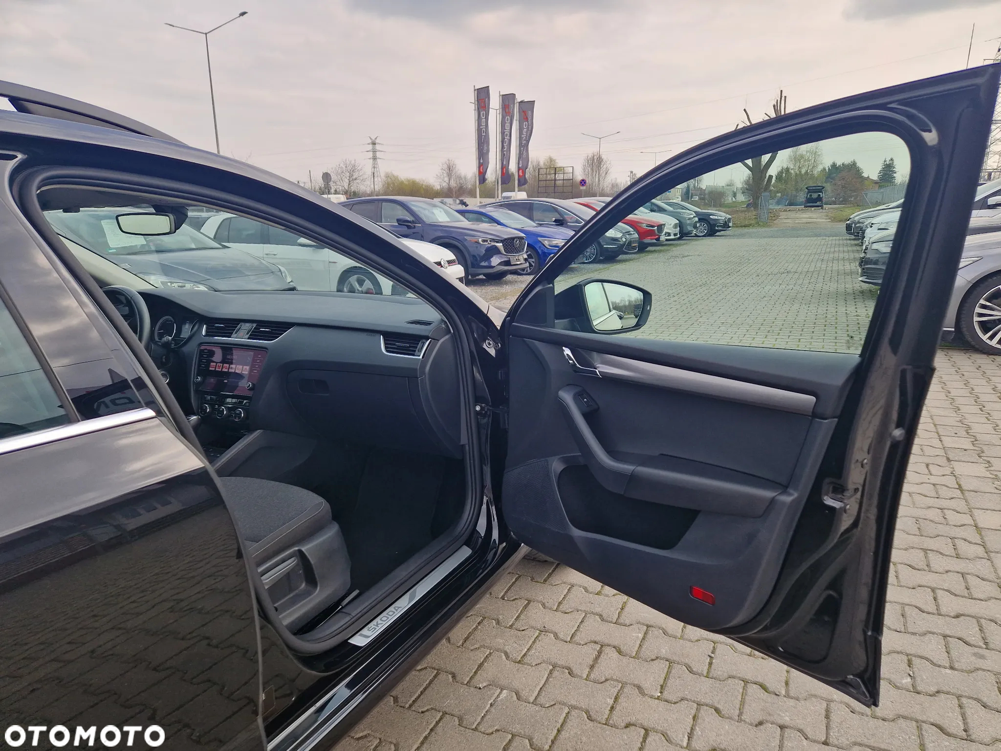 Skoda Octavia Combi 1.5 TSI ACT DSG Ambition - 32