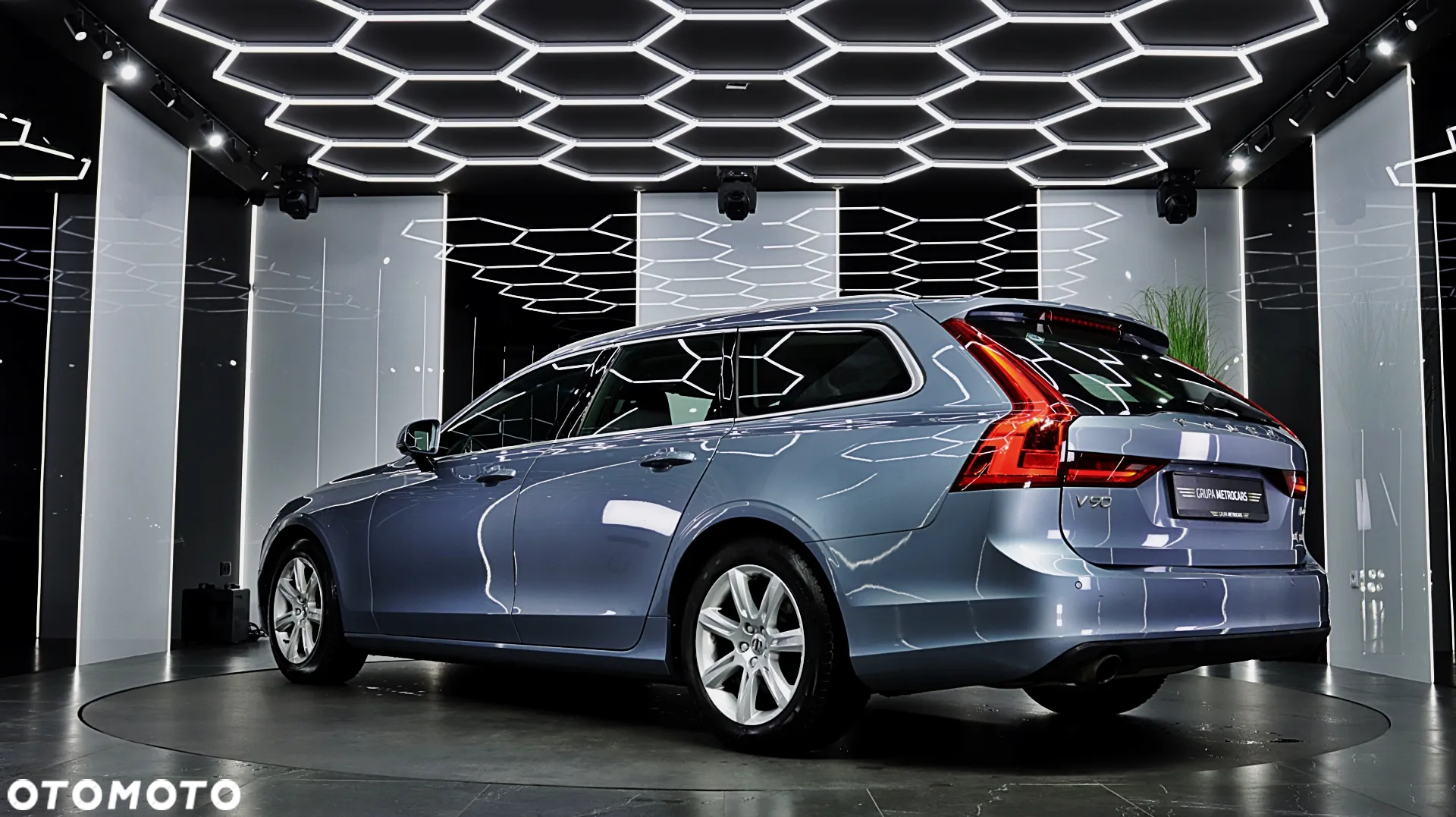 Volvo V90 D4 Momentum - 6