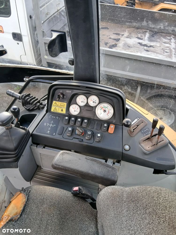 Caterpillar 428 E - 2