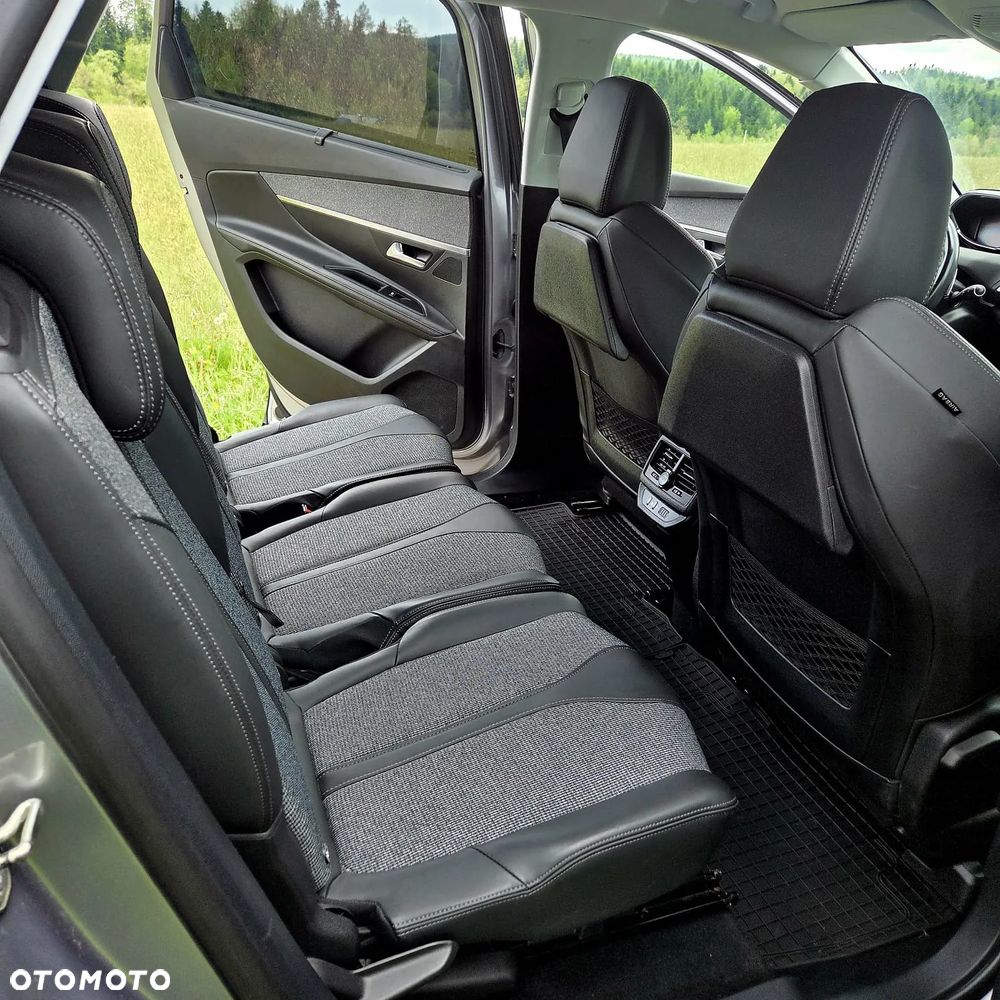 Peugeot 5008 - 10