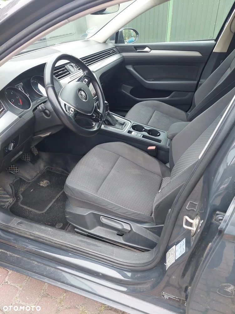 Volkswagen Passat 2.0 TDI SCR Highline - 8