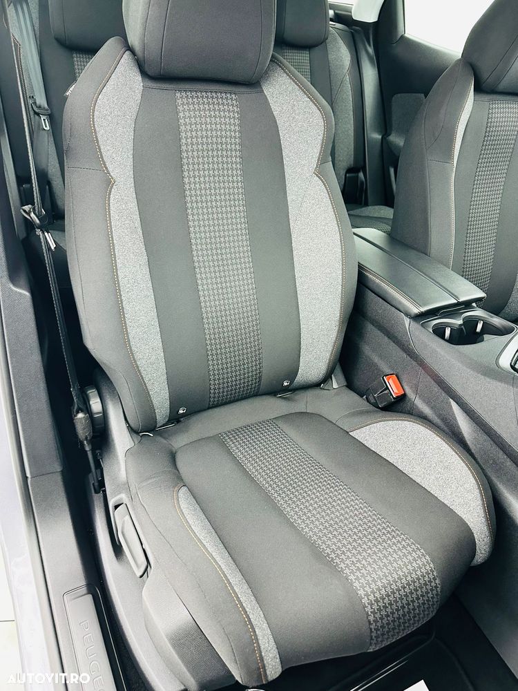 Peugeot 3008 PureTech 130 Stop & Start GPF Active - 17