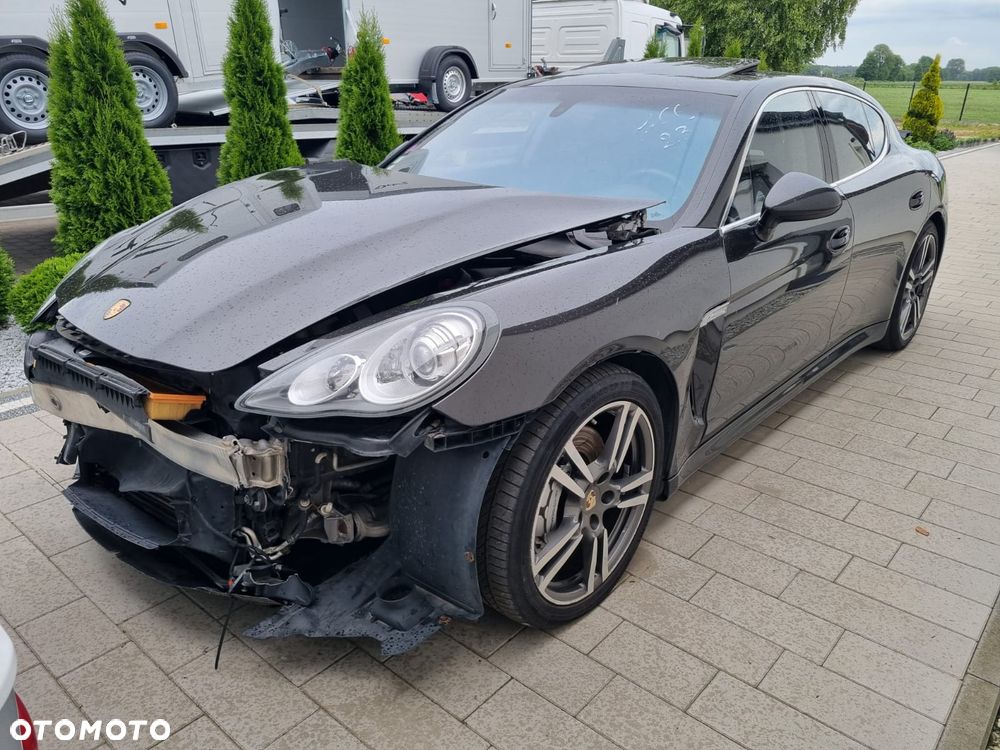Porsche Panamera 4S - 2