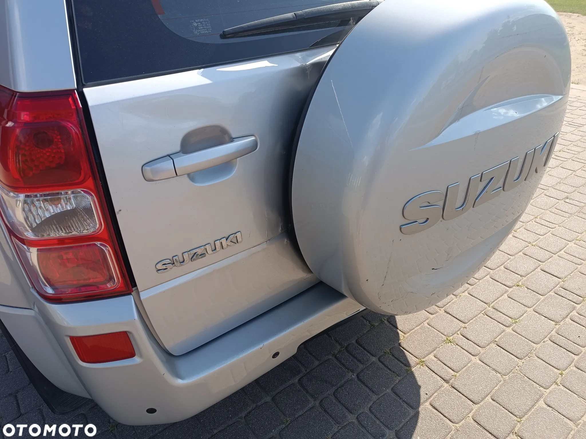 Suzuki Grand Vitara 2.0 - 10
