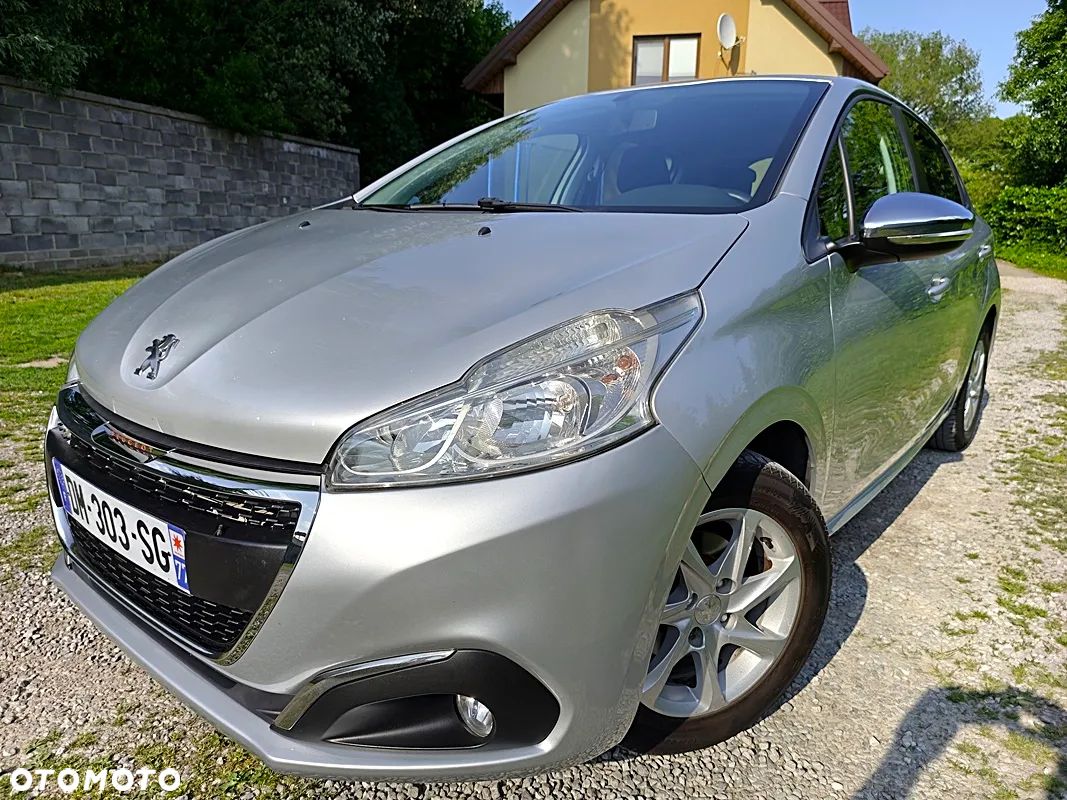Peugeot 208 1.2 PureTech Style - 1
