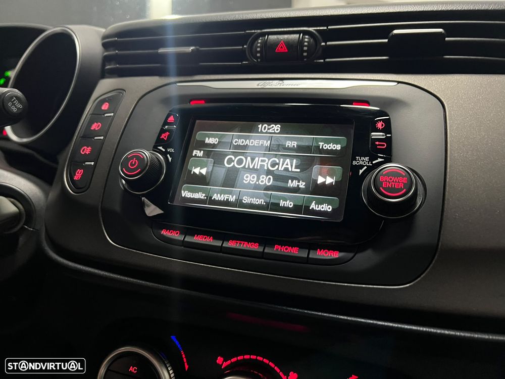 Alfa Romeo Giulietta 1.6 JTDm Exclusive - 35