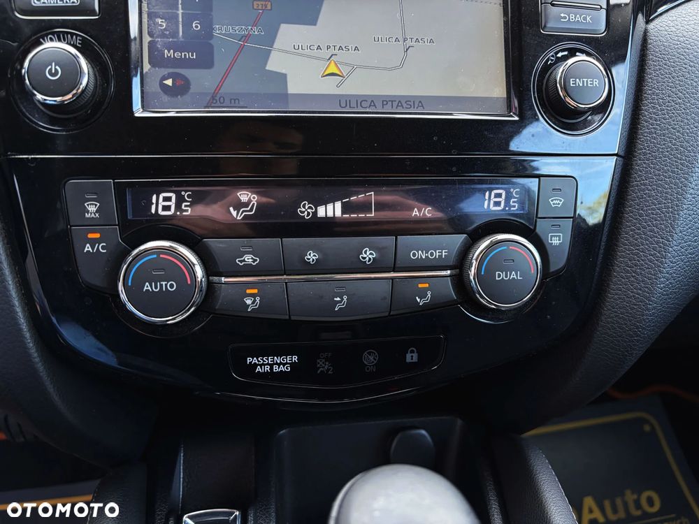 Nissan Qashqai 1.2 DIG-T Xtronic N-Connecta - 27