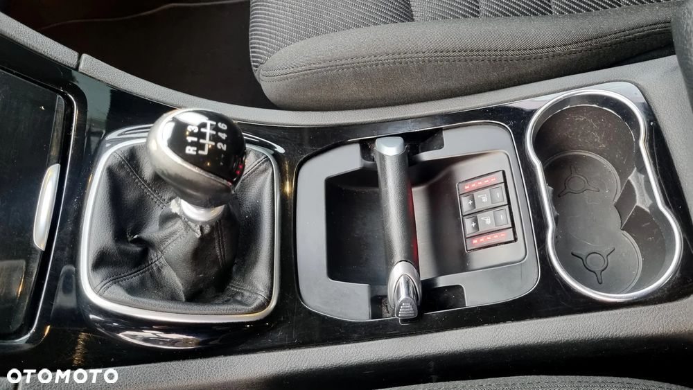 Ford S-Max 2.0 TDCi DPF Titanium - 33