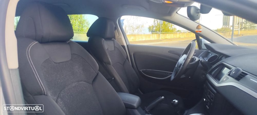Citroën C5 Tourer 1.6 HDi VTR - 16