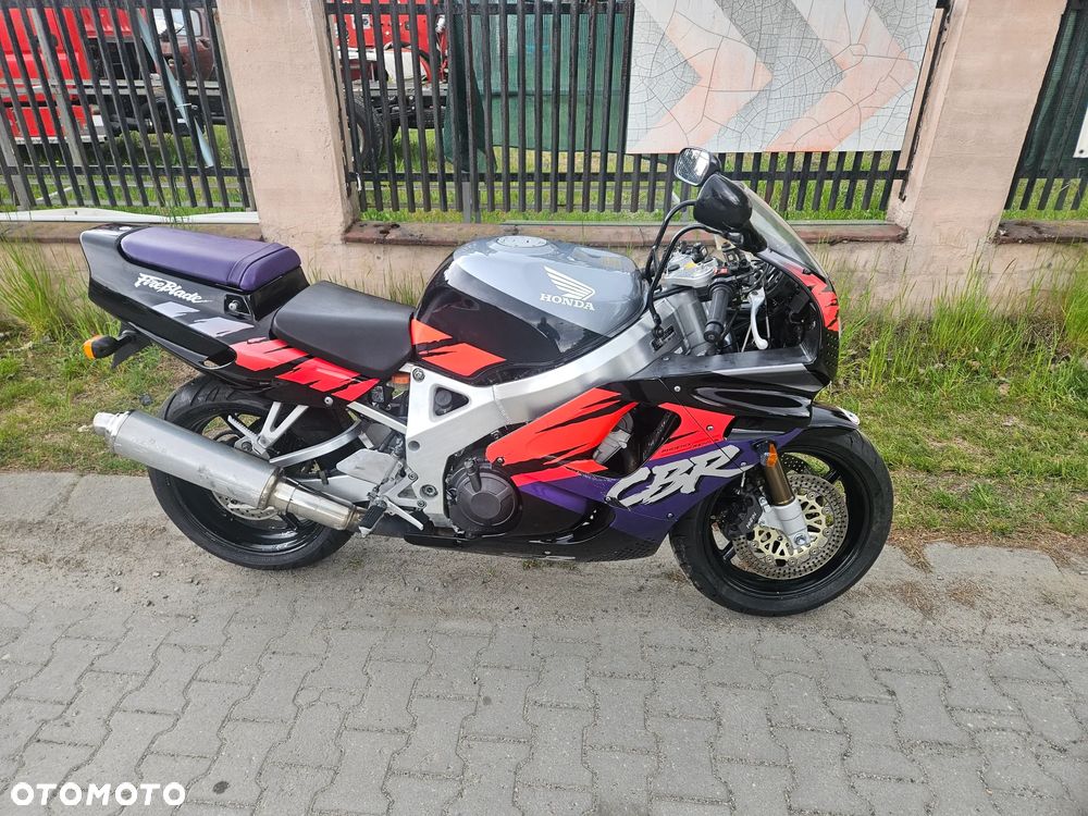Honda CBR - 4