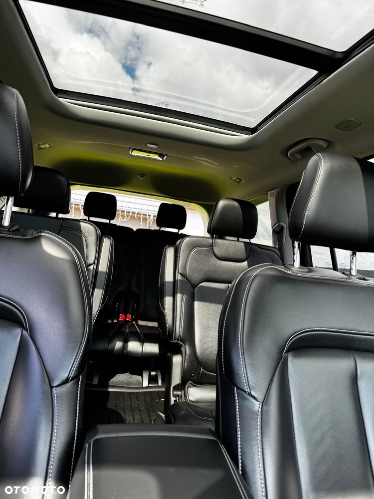 Jeep Grand Cherokee - 19