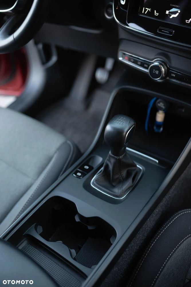 Volvo XC 40 T3 - 12