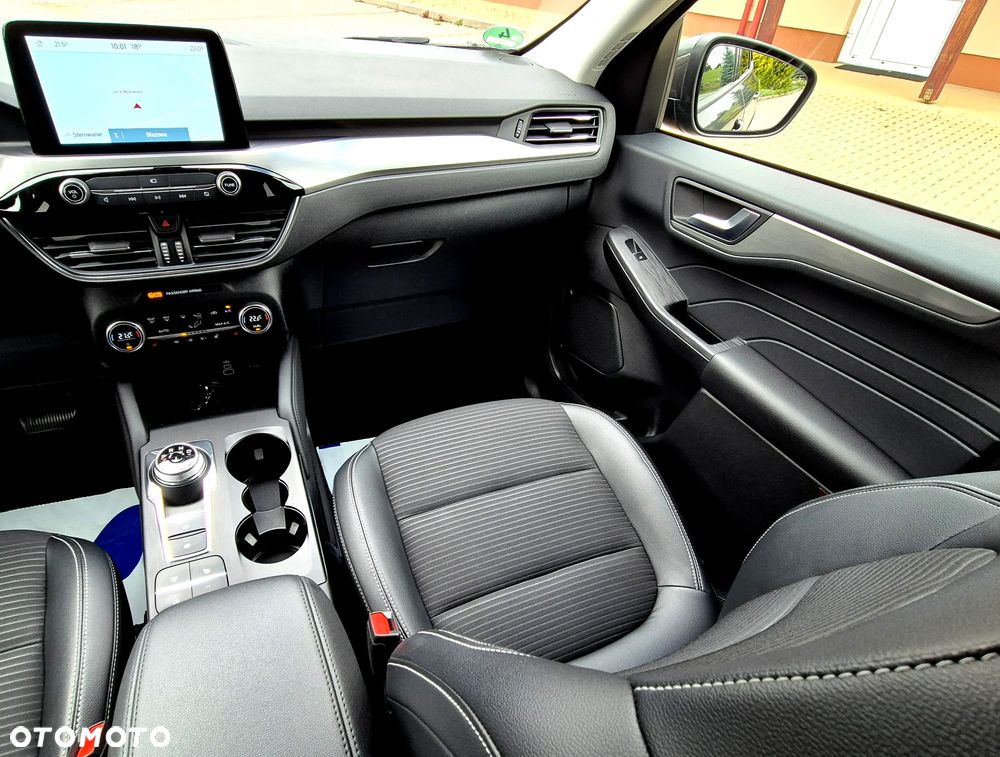 Ford Kuga 2.0 EcoBlue 4x4 TITANIUM X - 28