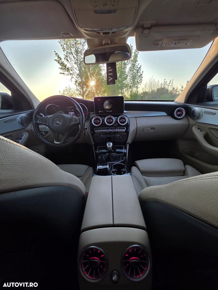 Mercedes-Benz C - 9
