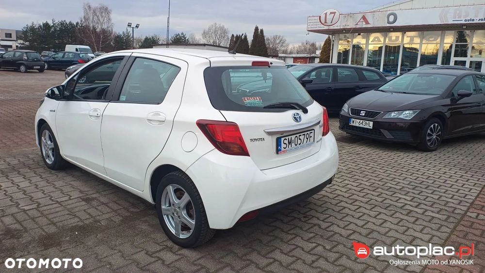 Toyota Yaris Hybrid 100 Active EU6 - 4