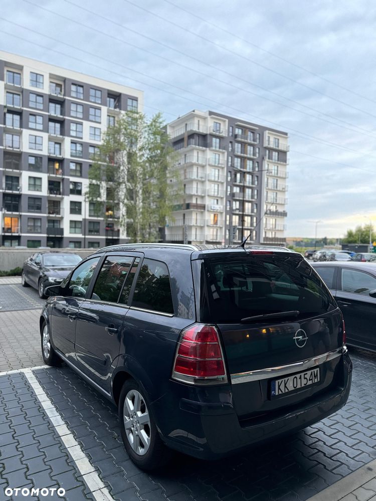 Opel Zafira 1.8 Cosmo - 6